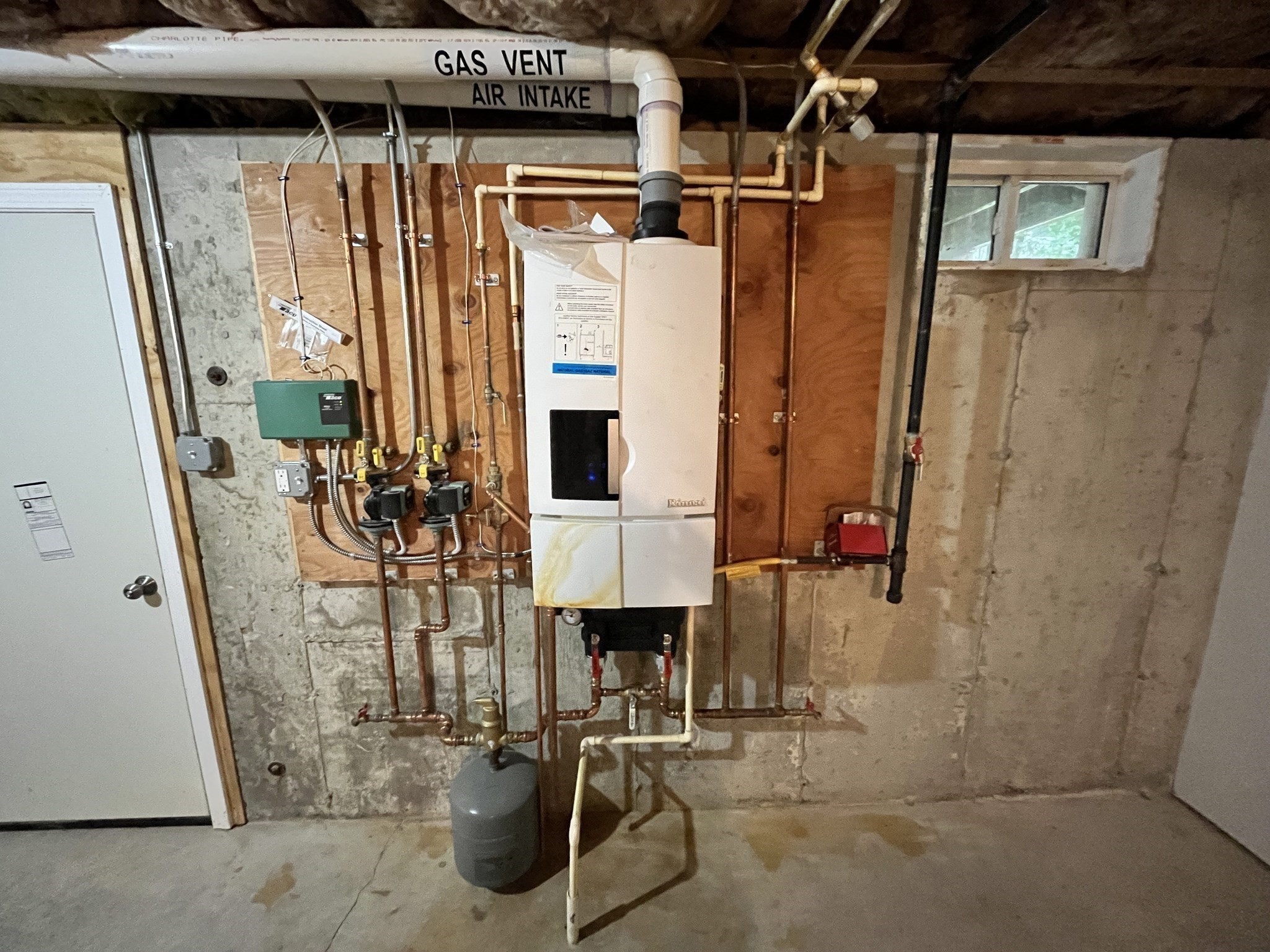 main property photo 15