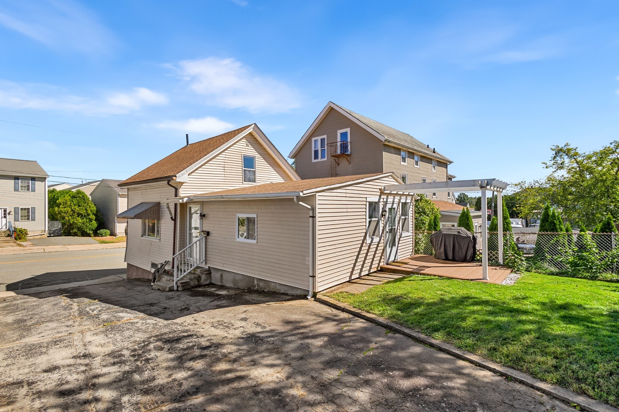 main property photo 26