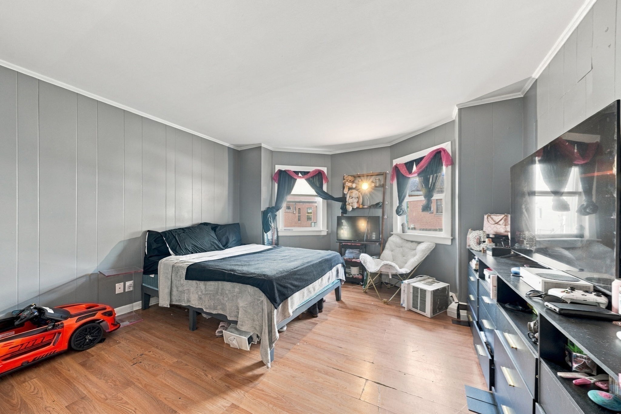 main property photo 9