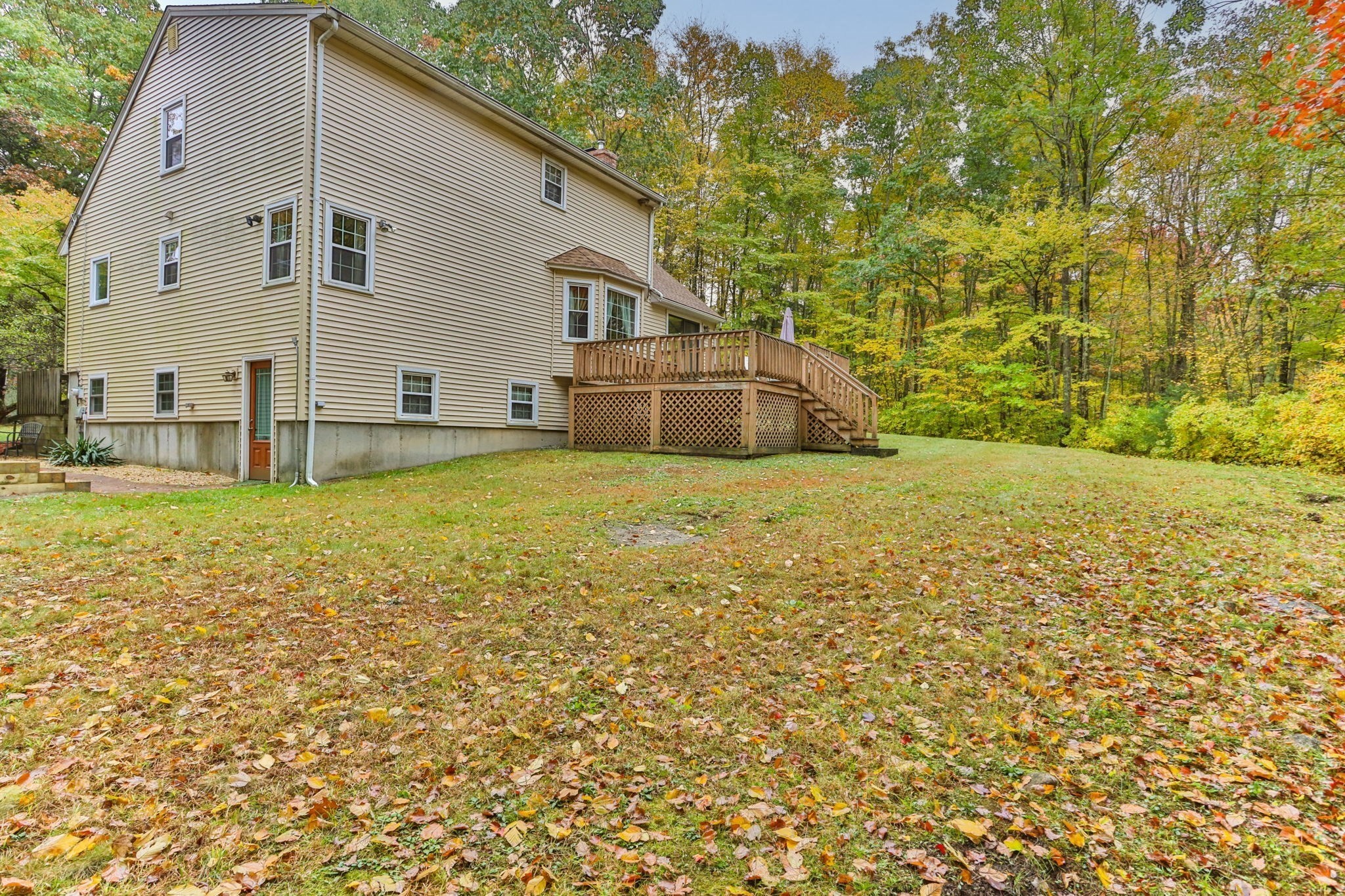 main property photo 32
