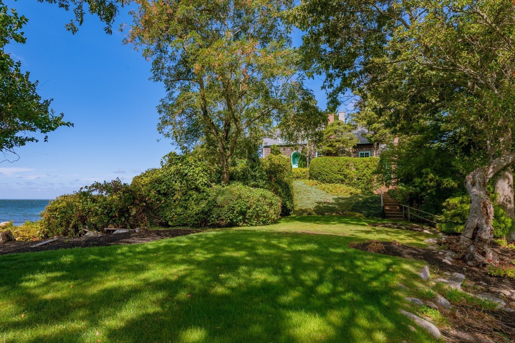 main property photo 28