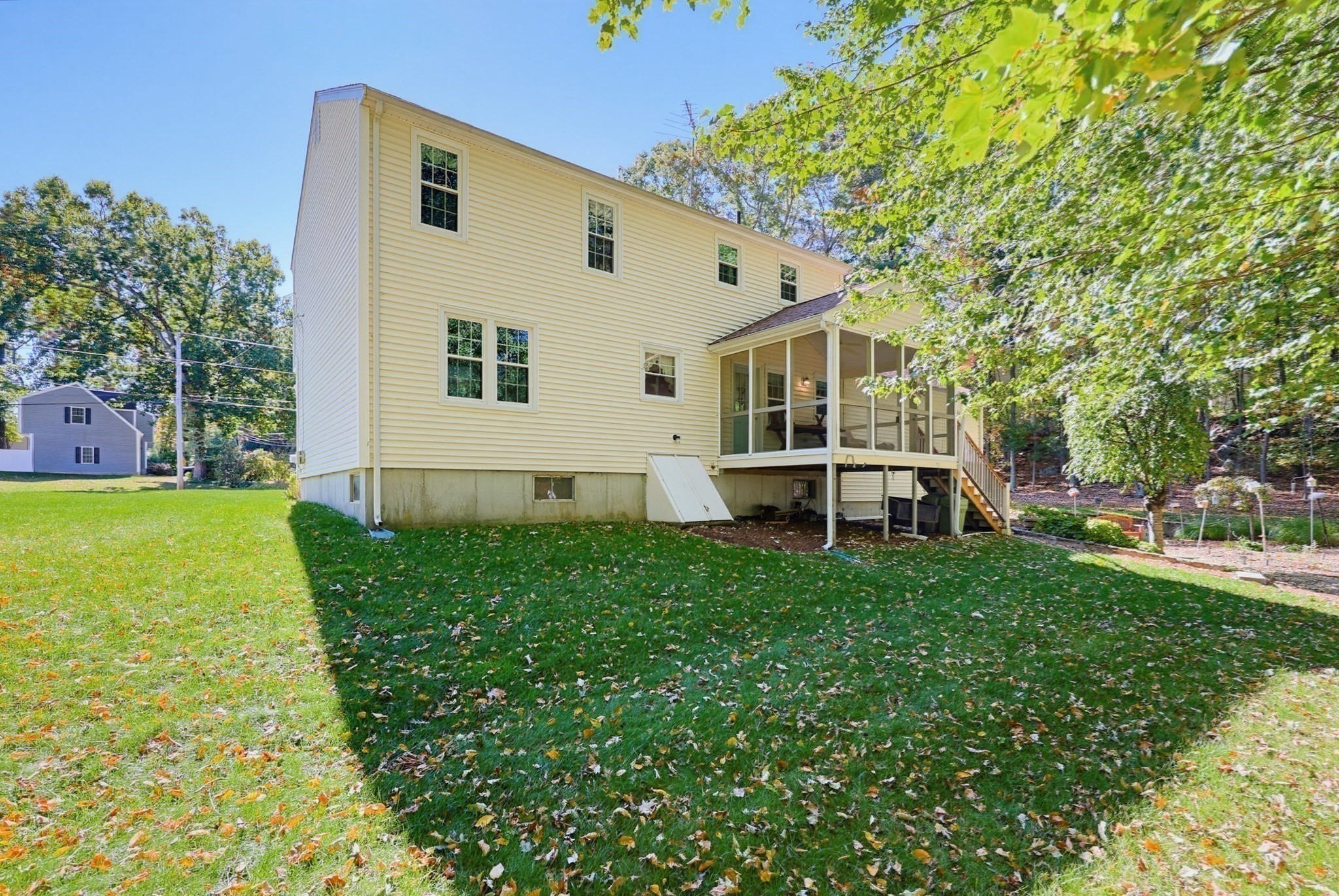 main property photo 33