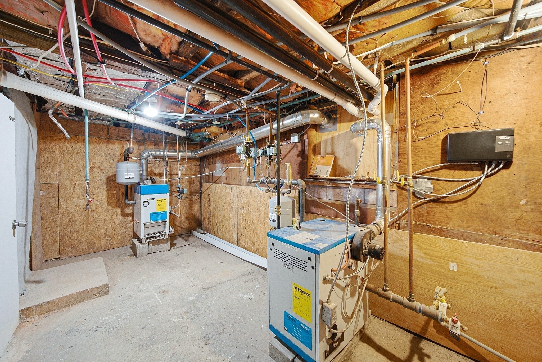 main property photo 34
