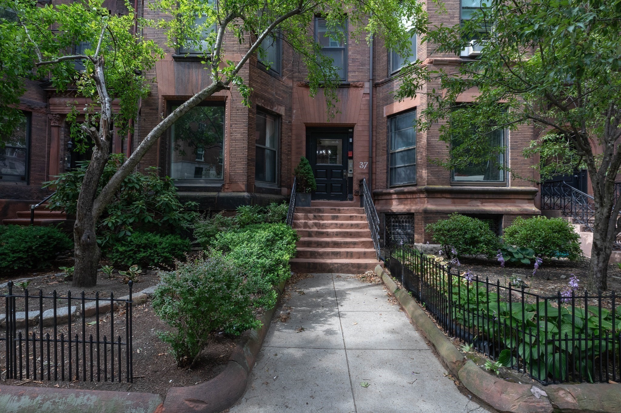 main property photo 33