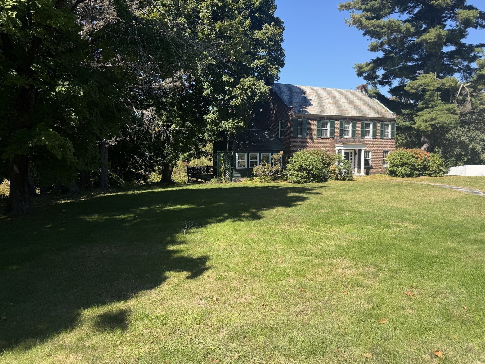 main property photo 8