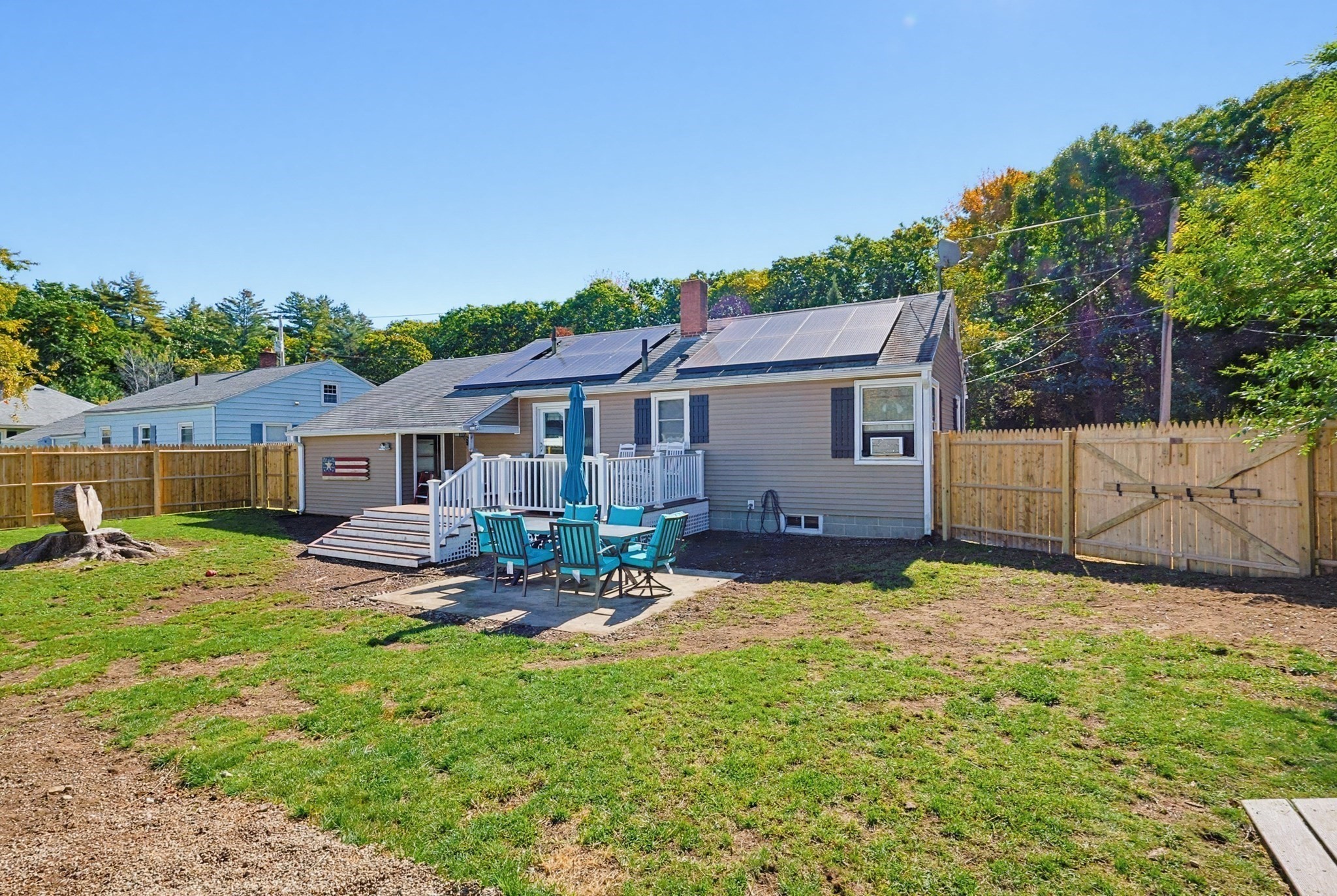 main property photo 23