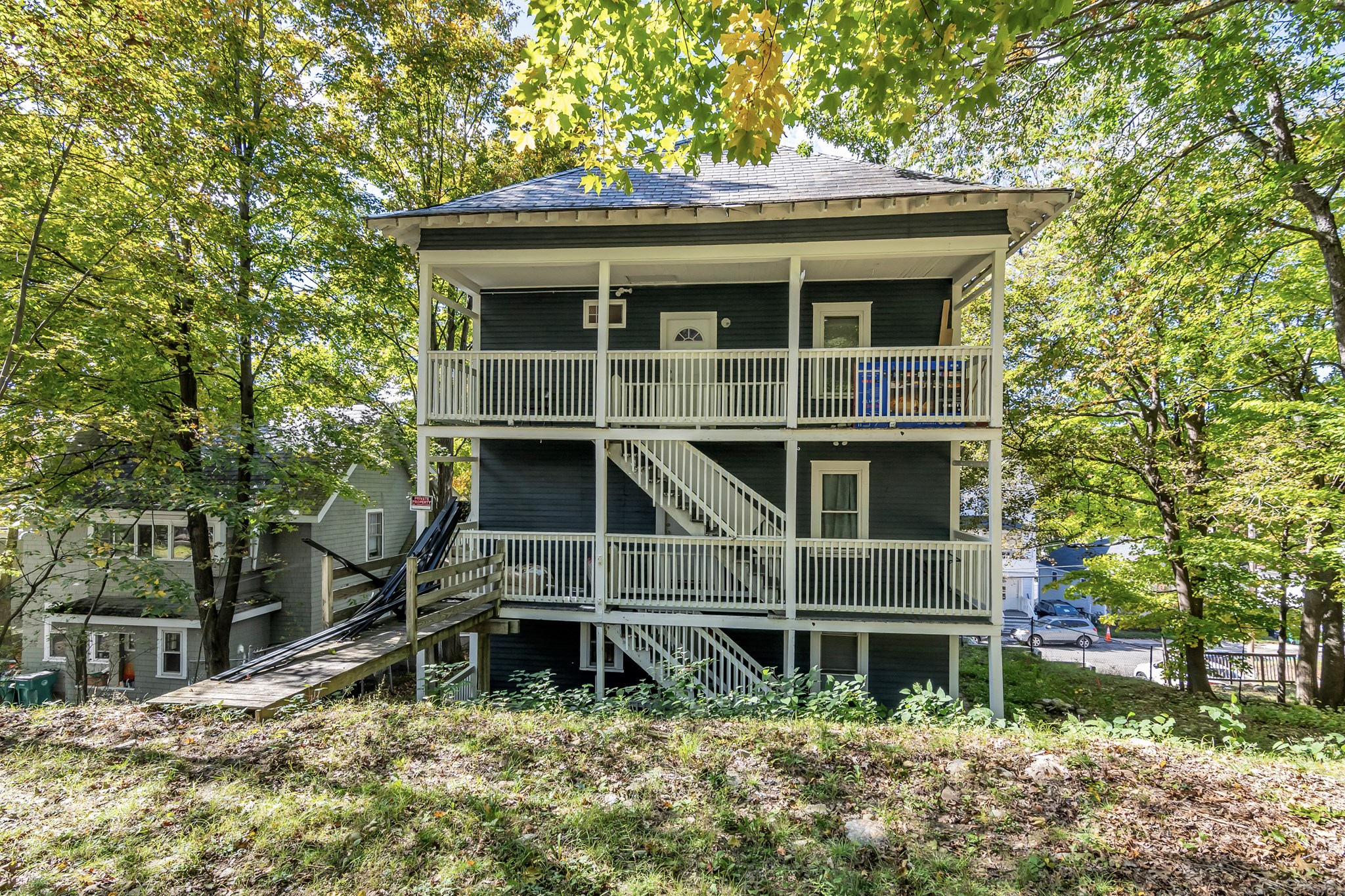 main property photo 33