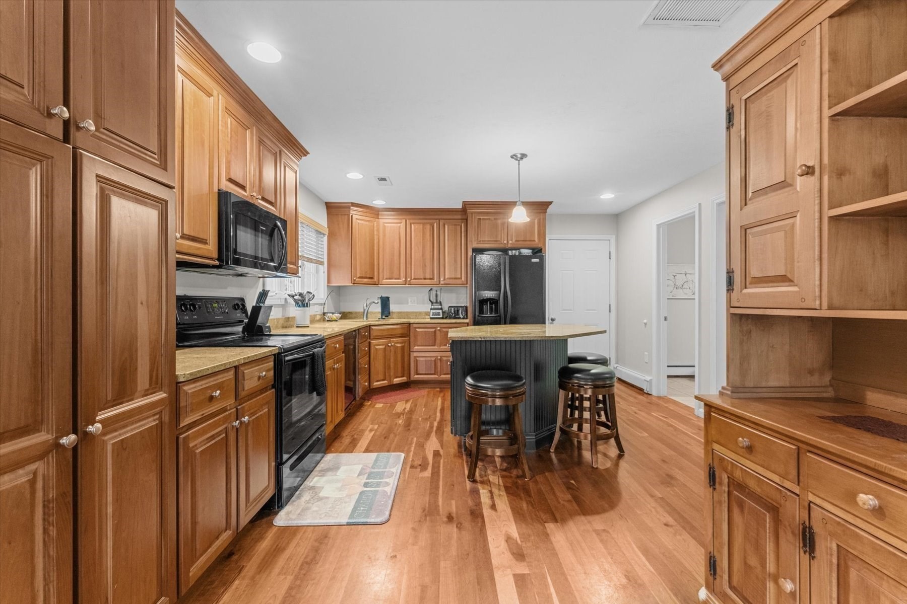 main property photo 16