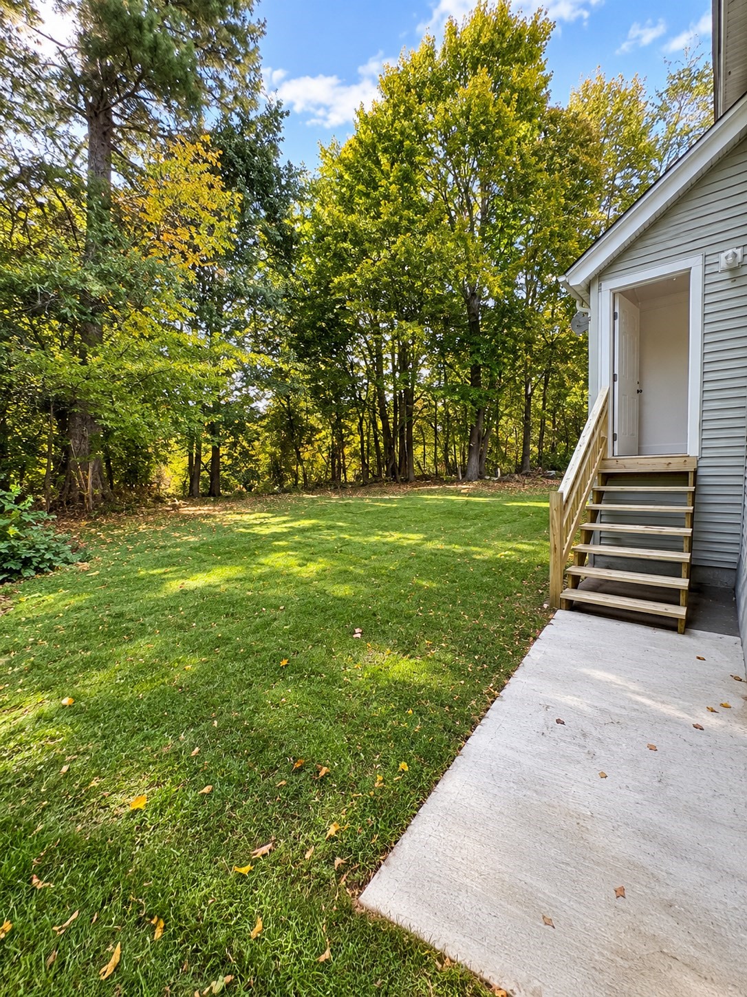 main property photo 28