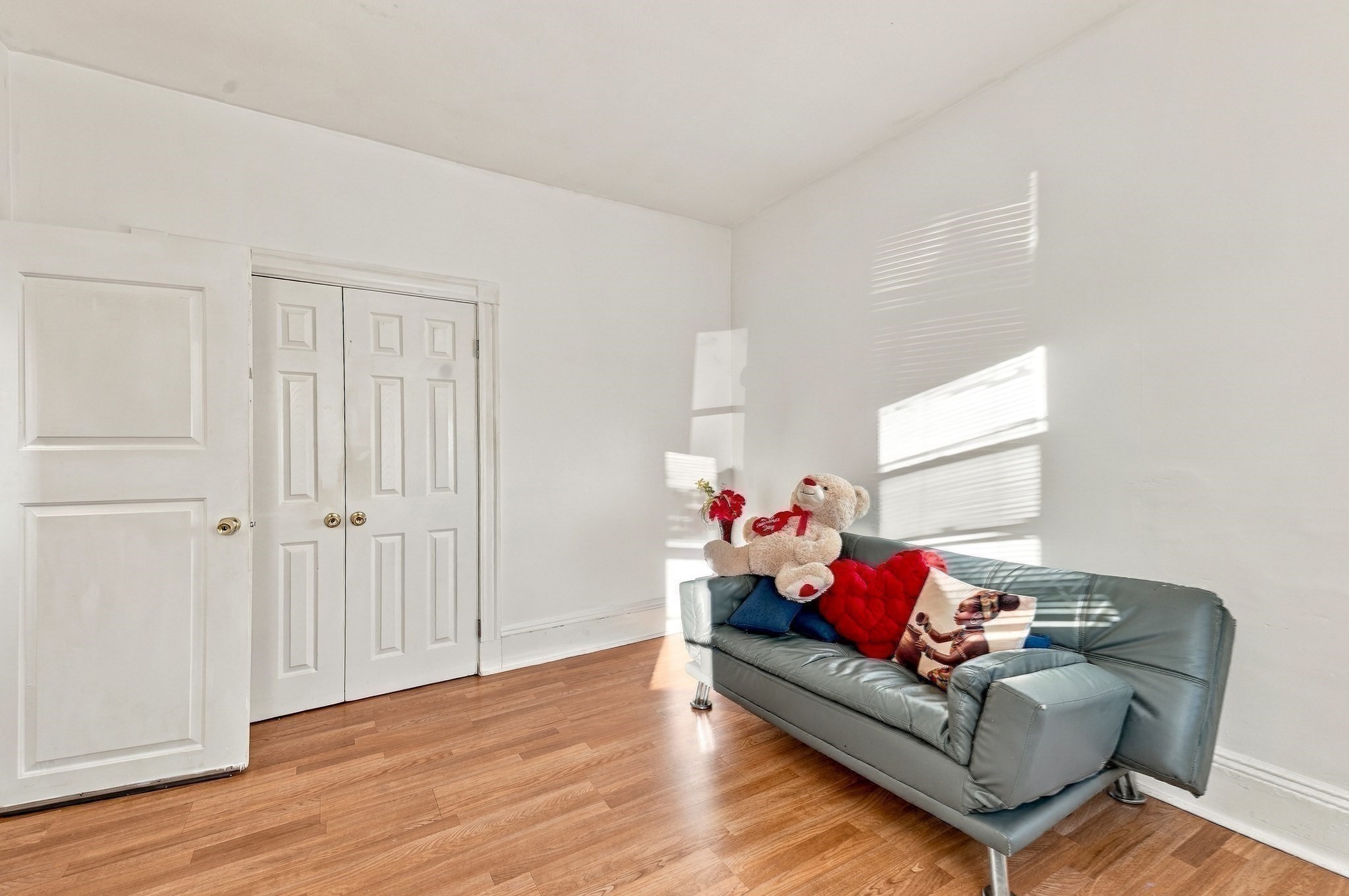 main property photo 7