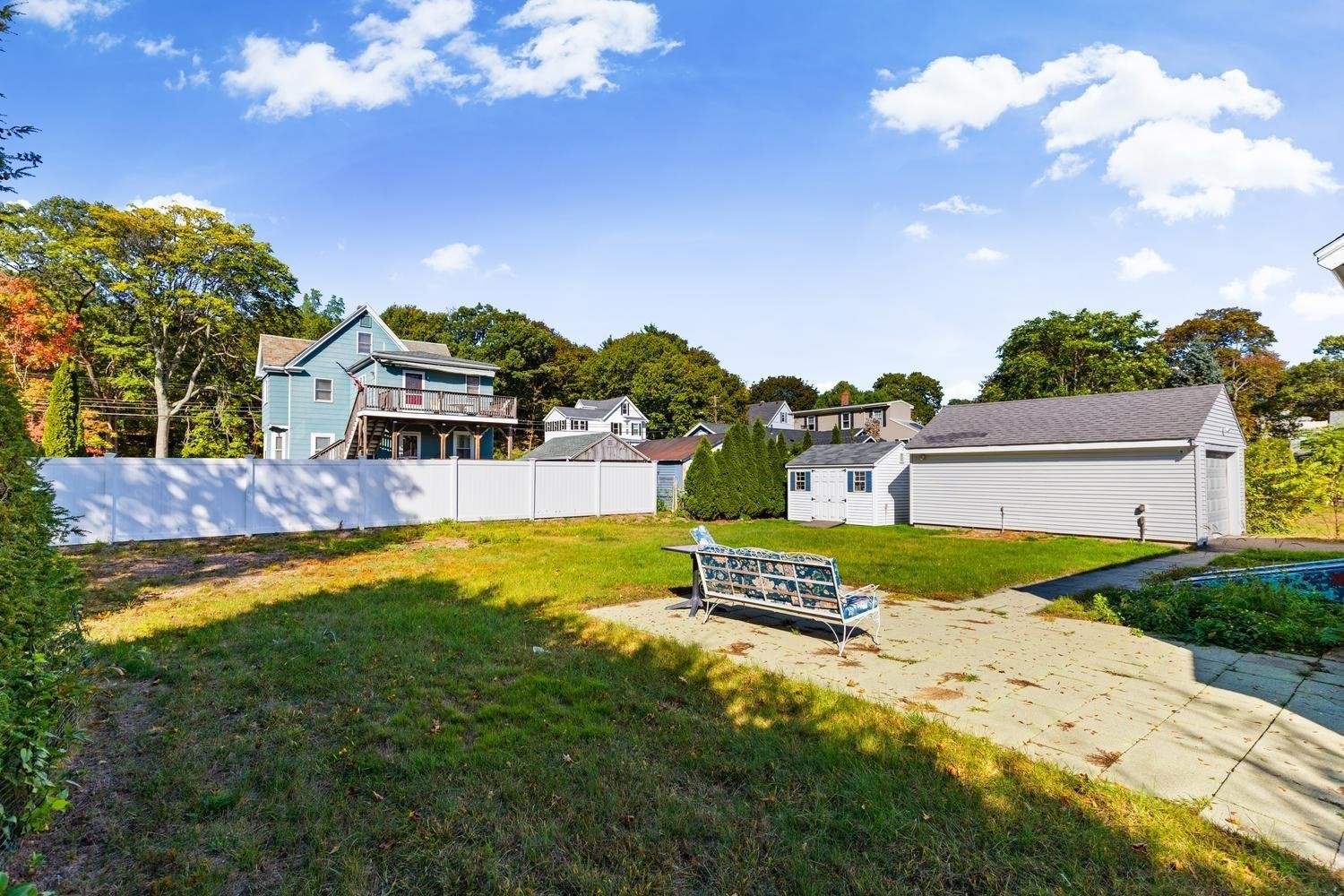 main property photo 22