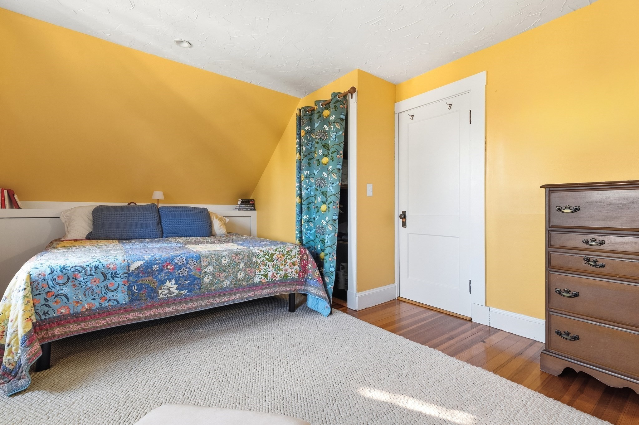 main property photo 18