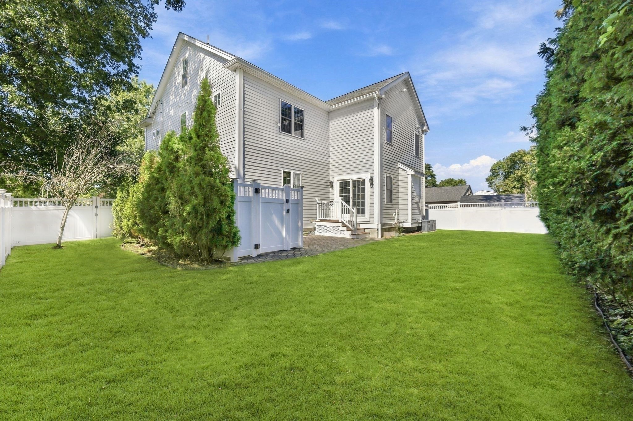 main property photo 36