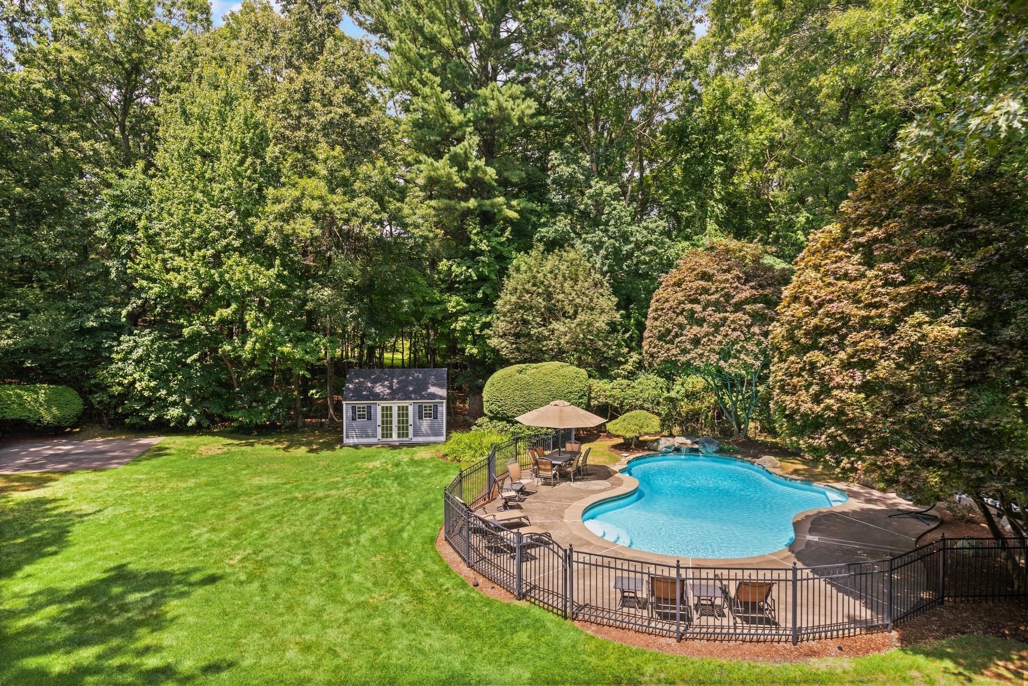 main property photo 37