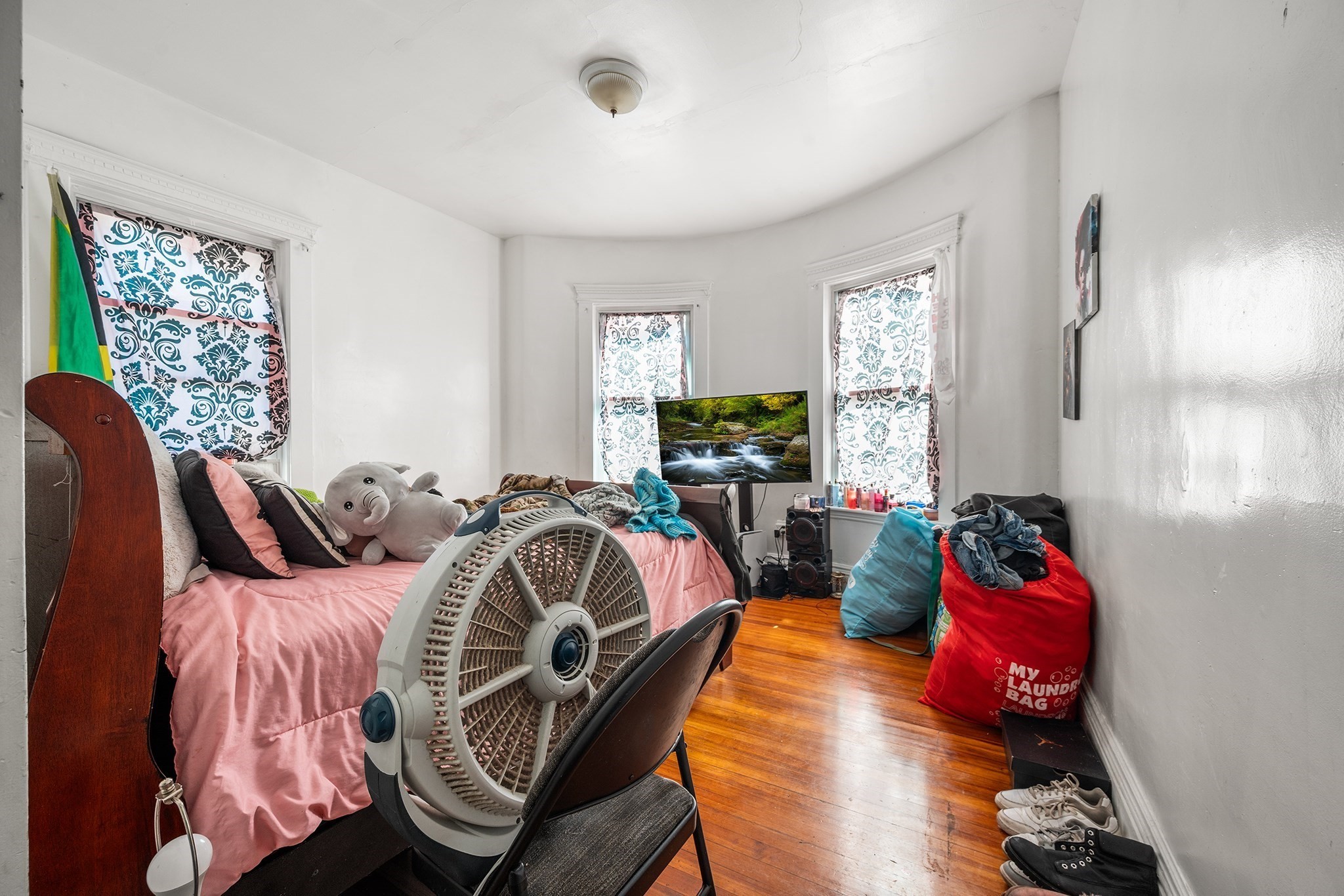 main property photo 23