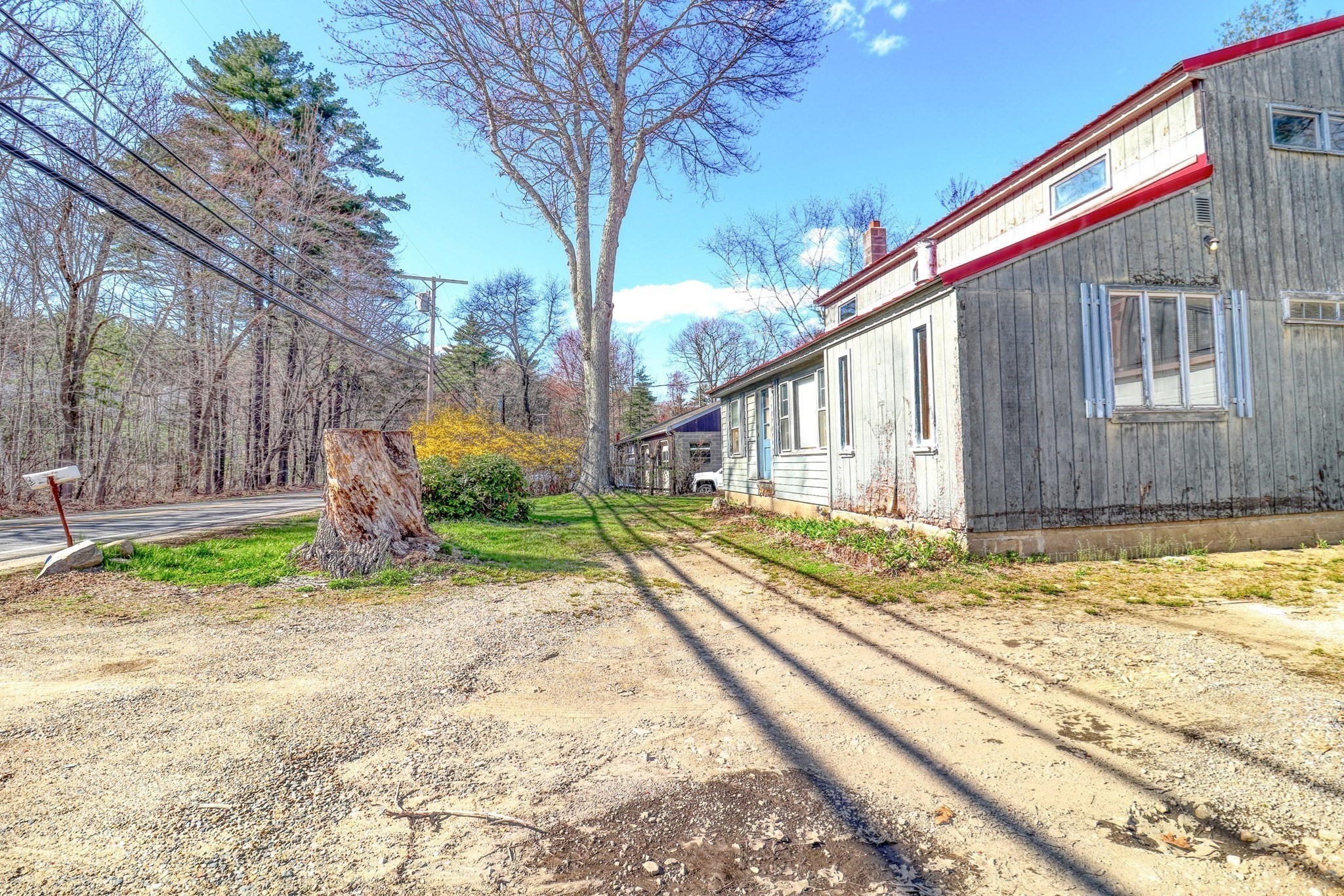 main property photo 28