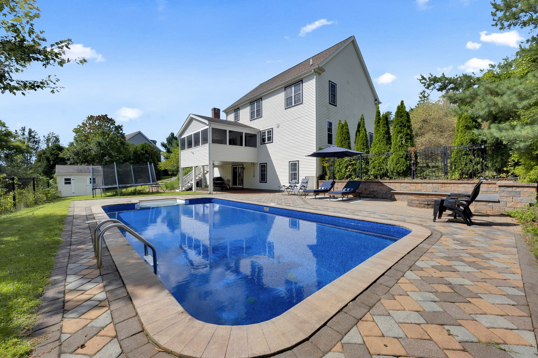 main property photo 36