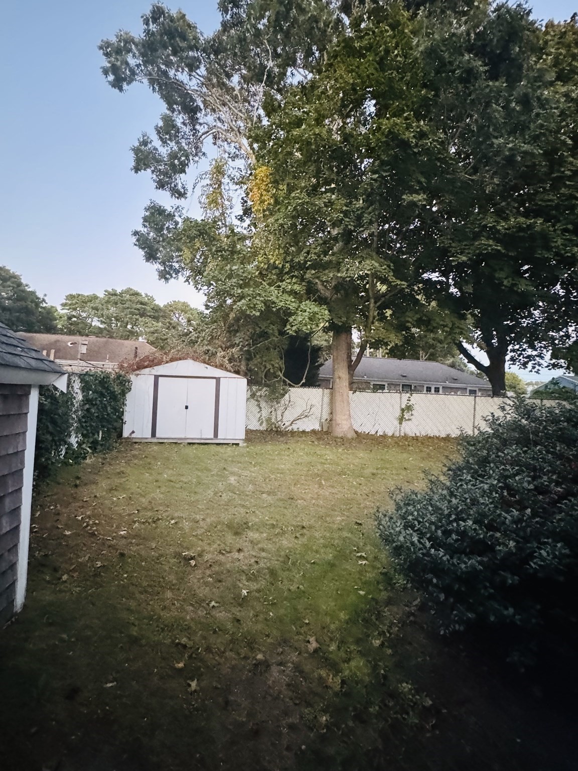 main property photo 32