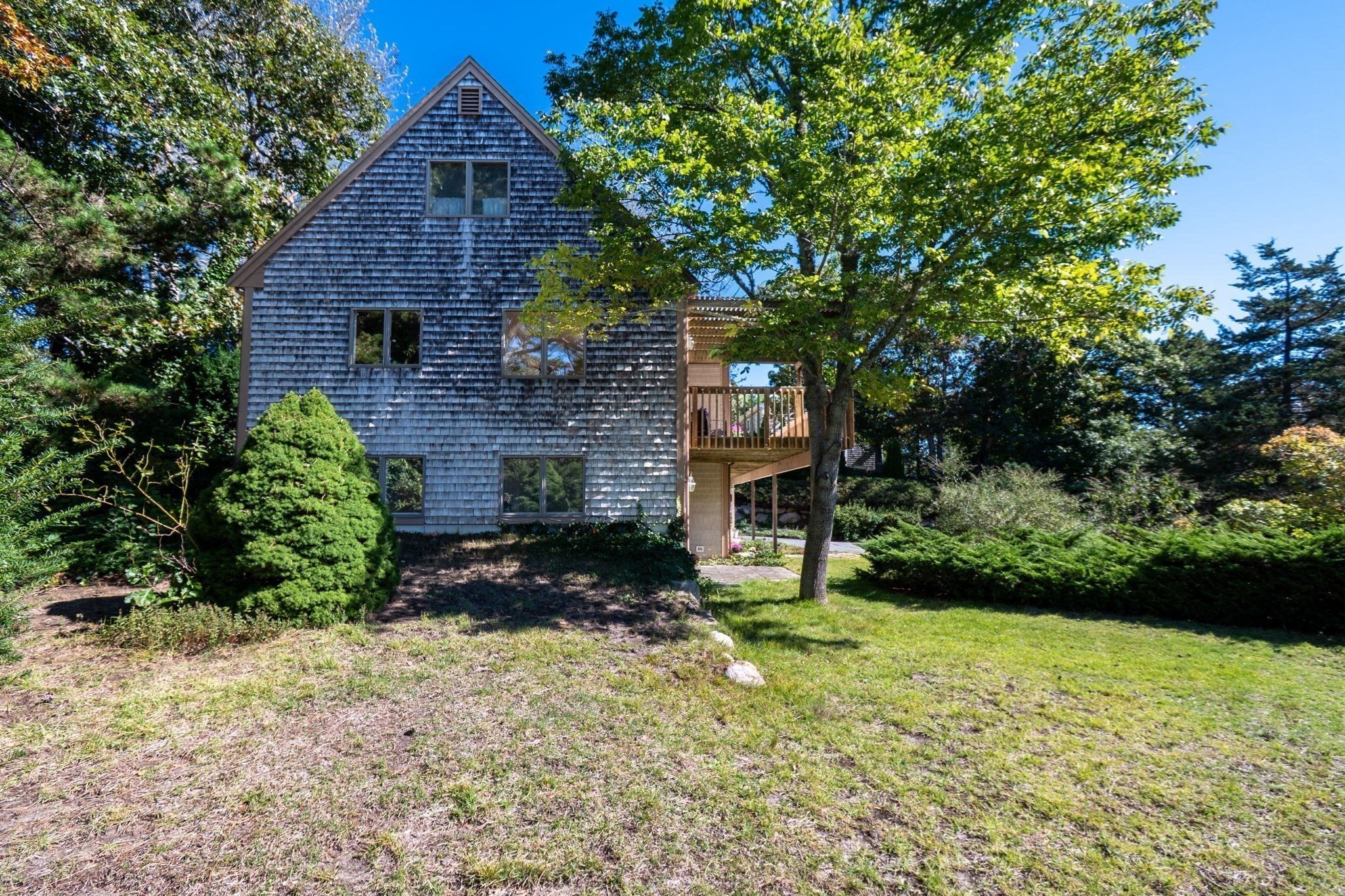 main property photo 37