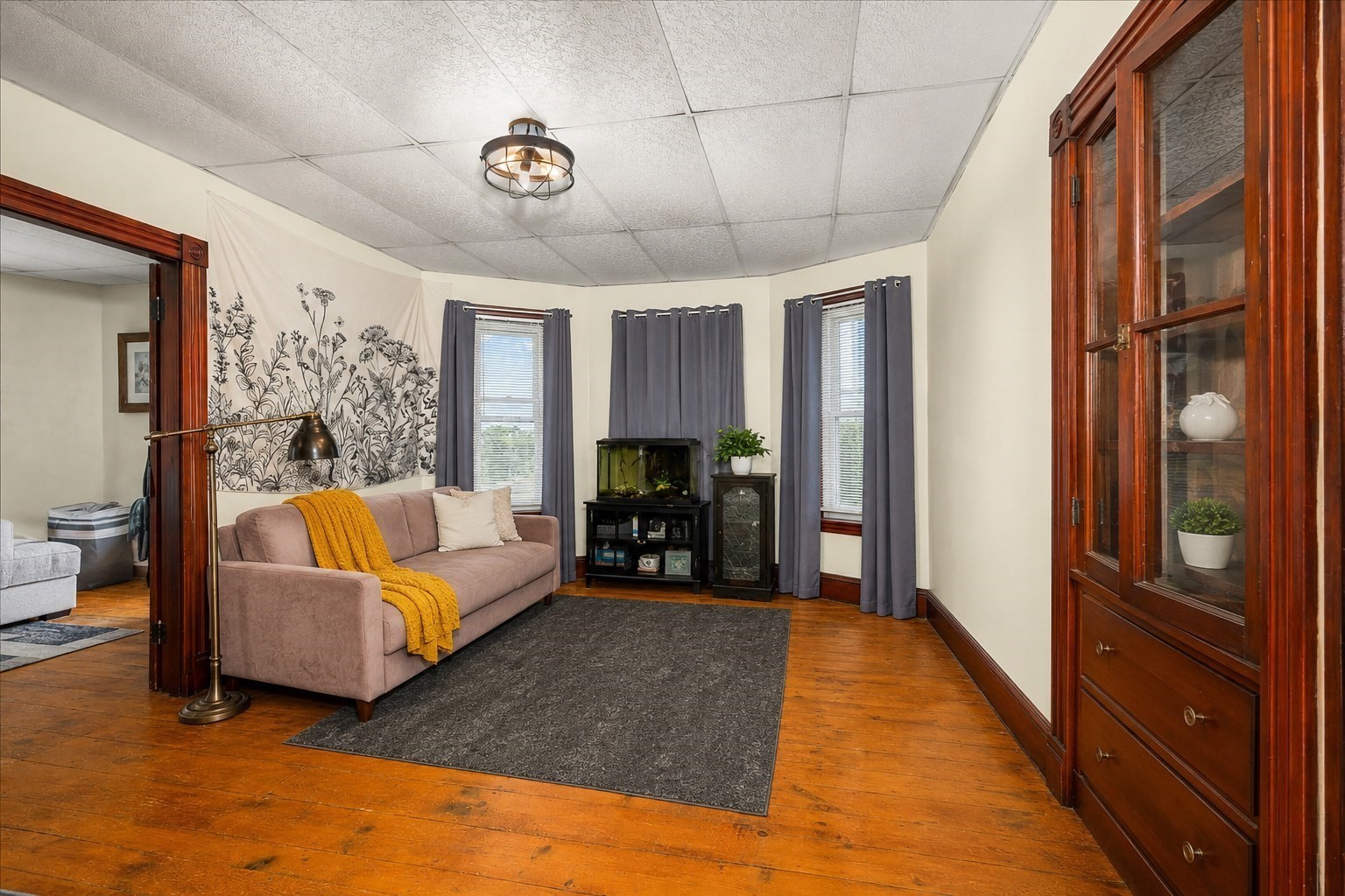 main property photo 5