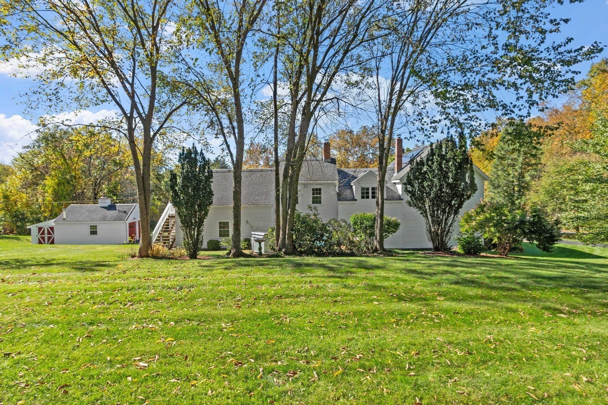 main property photo 11