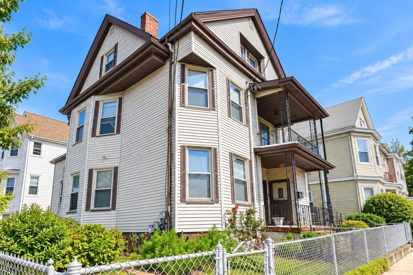 main property photo 17