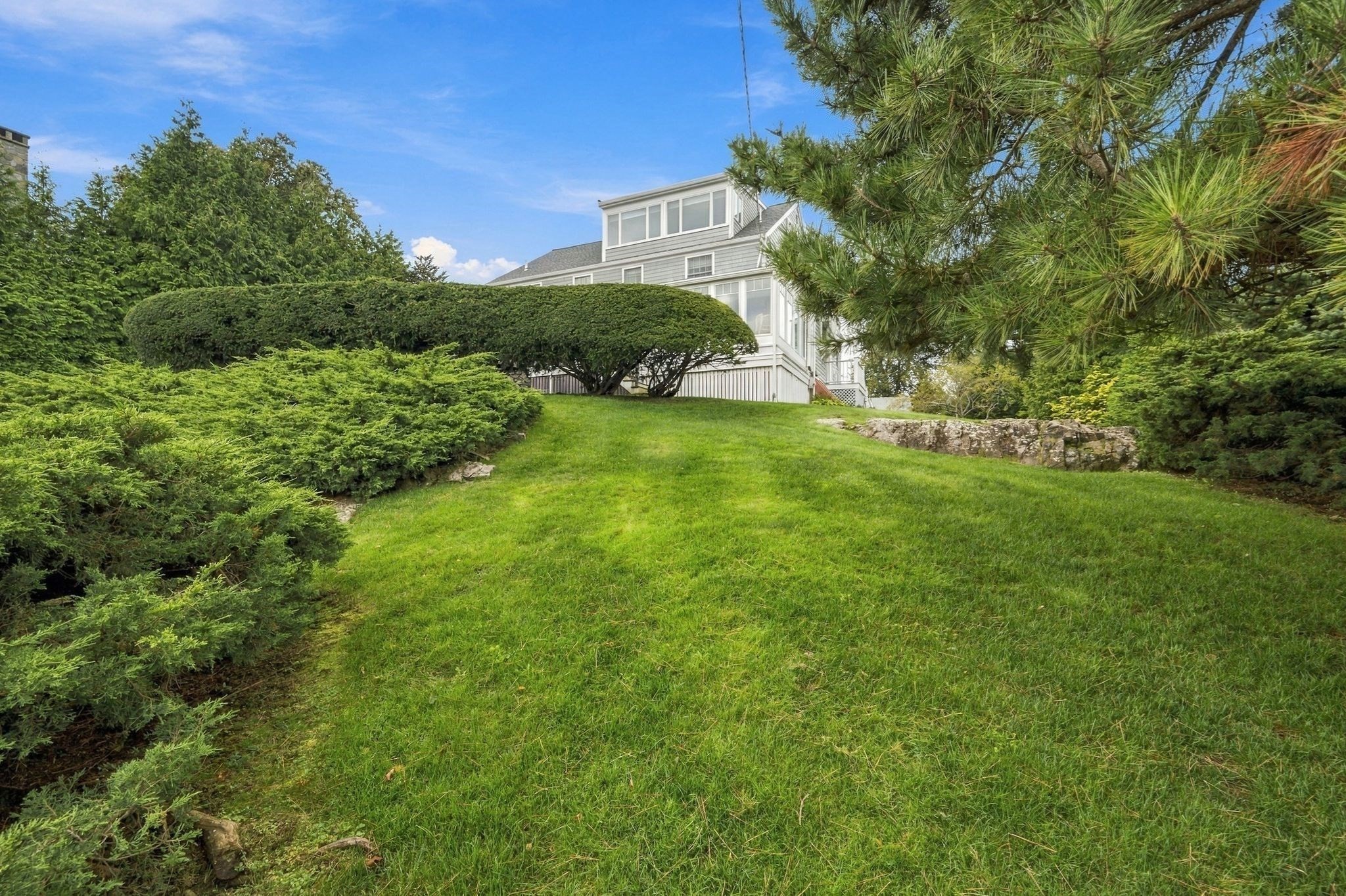 main property photo 28