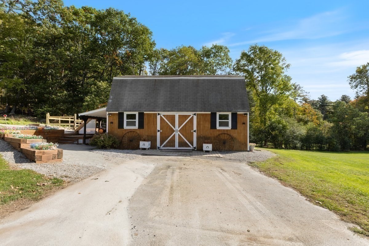 main property photo 38
