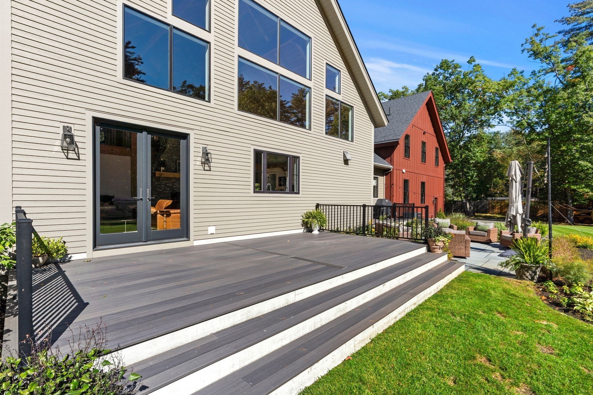 main property photo 40