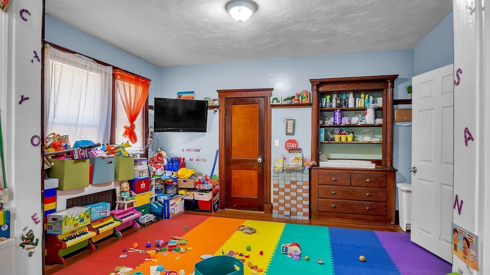 main property photo 12