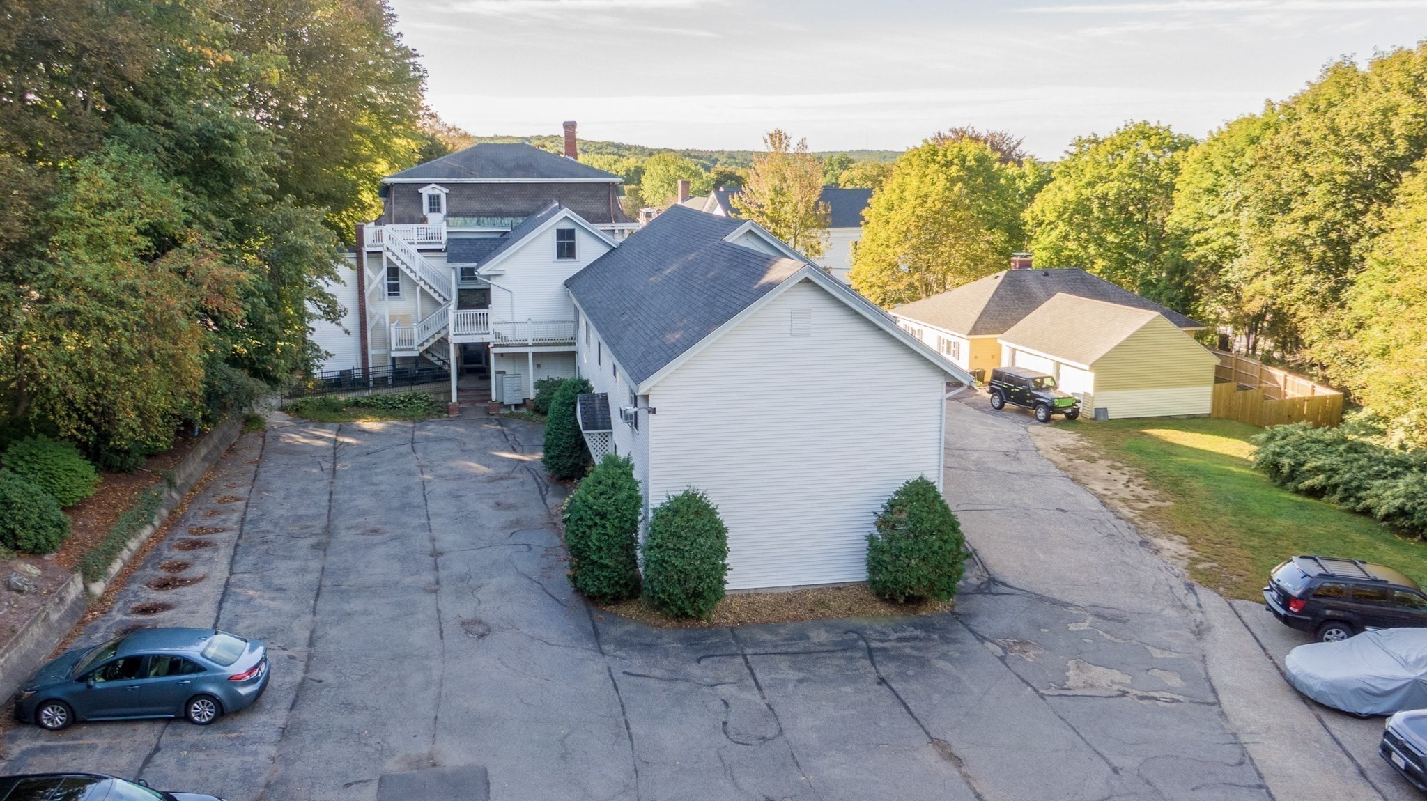 main property photo 4