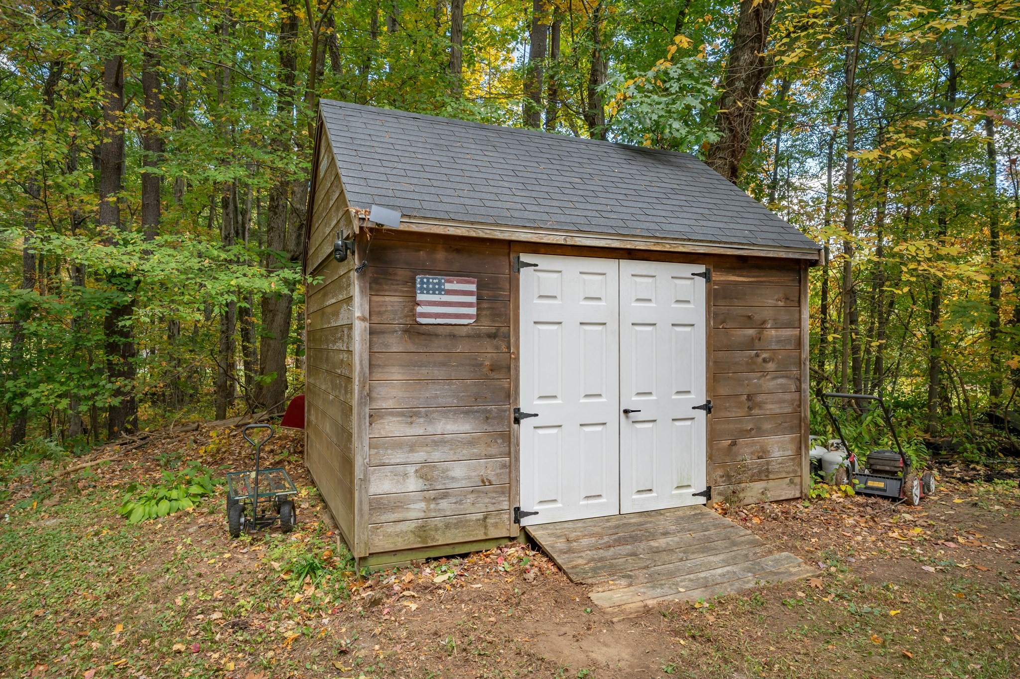 main property photo 23