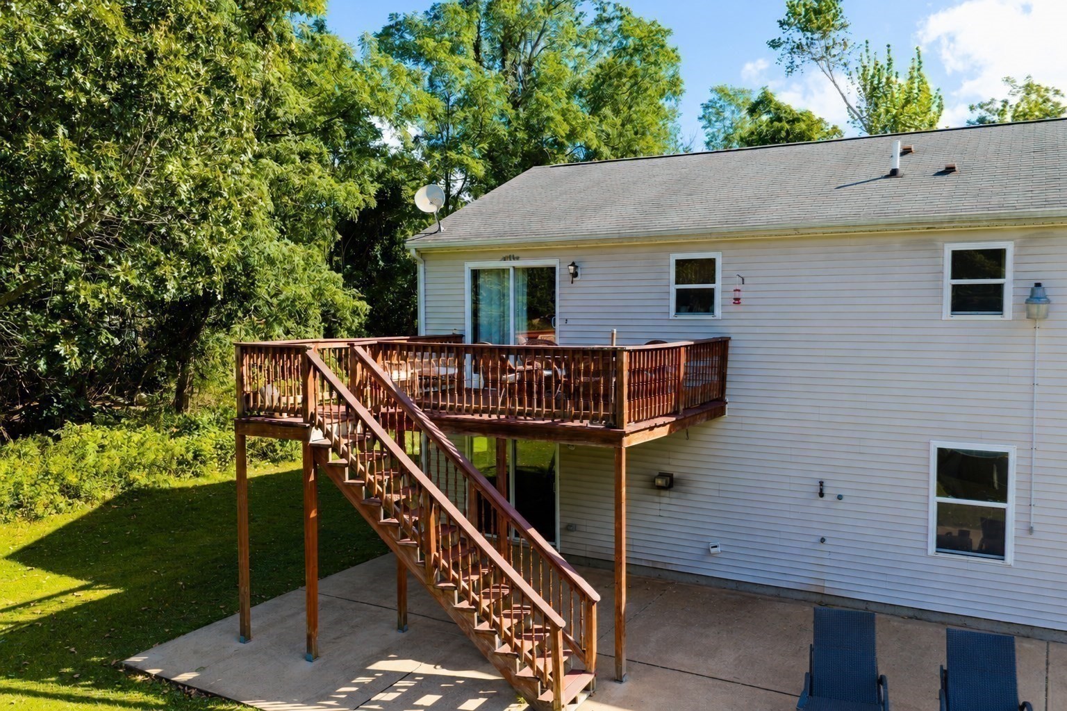 main property photo 25