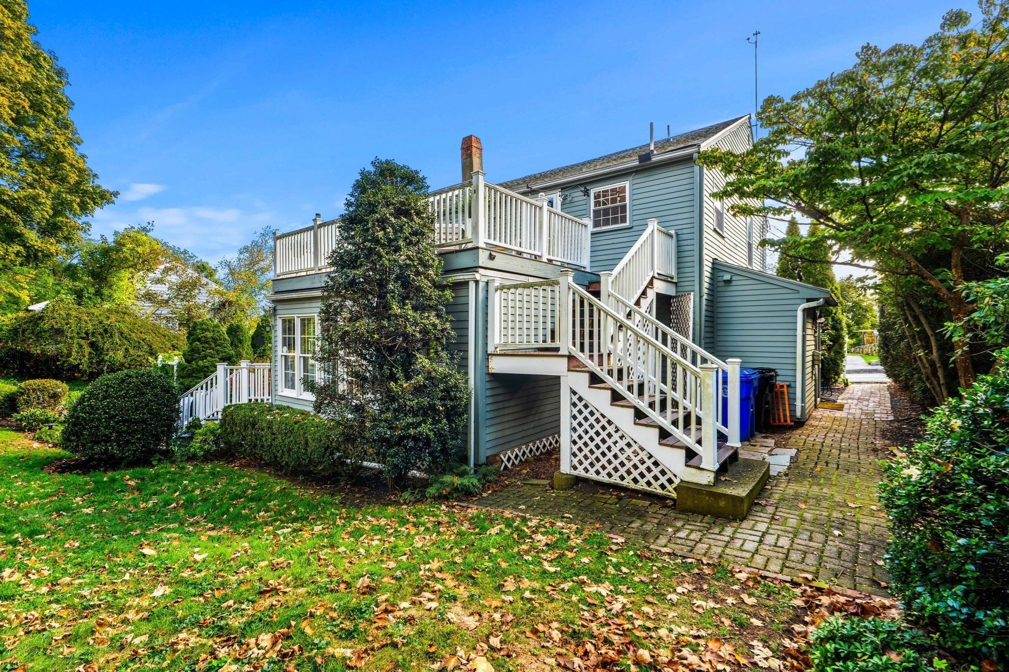 main property photo 30