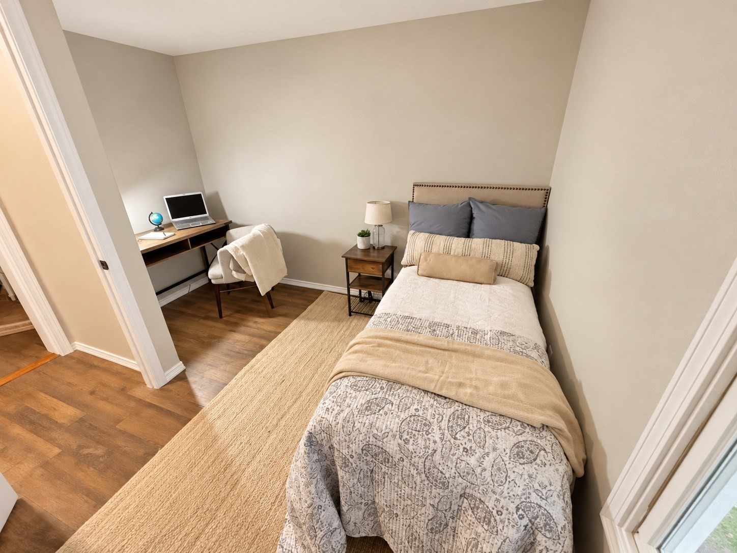 main property photo 7