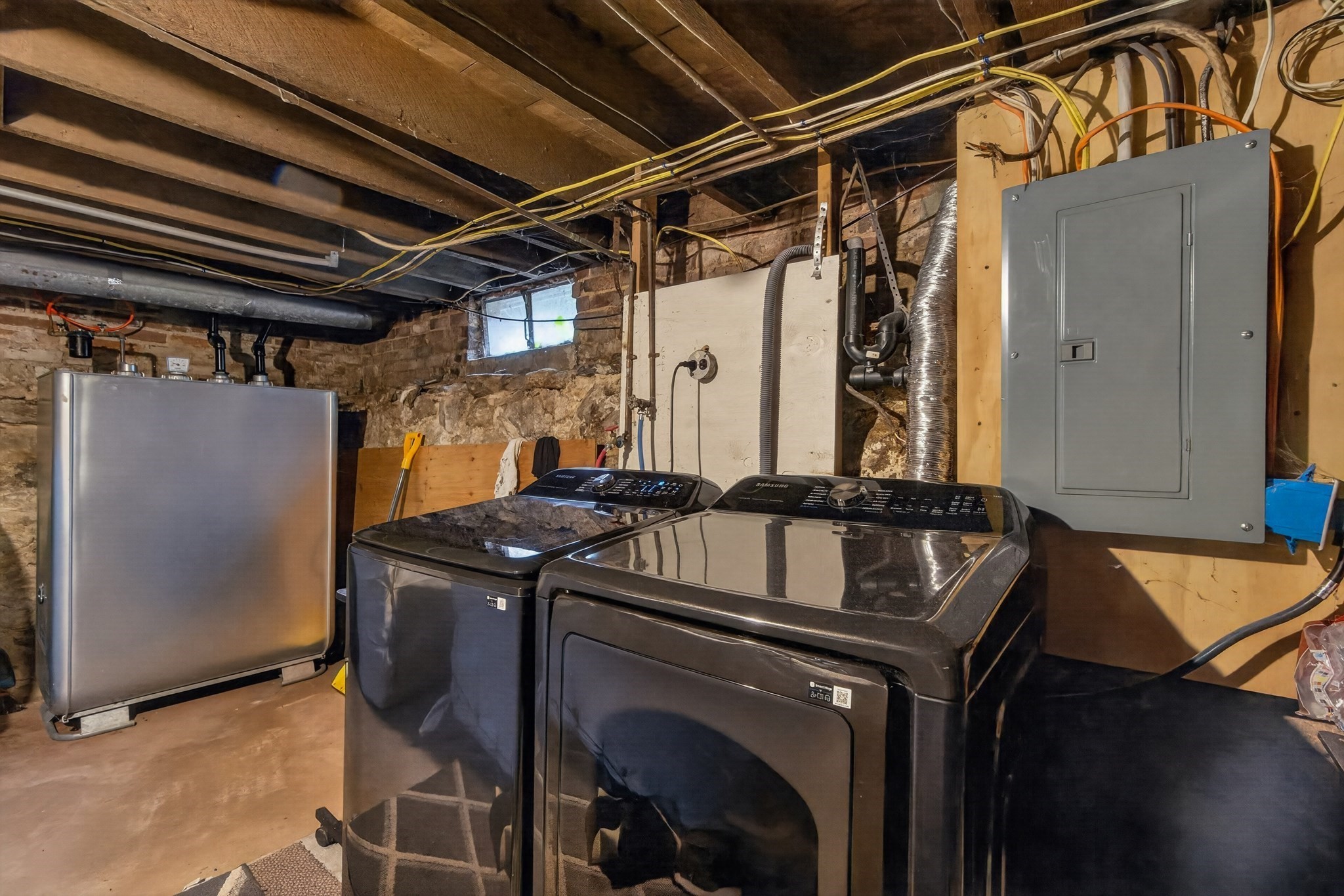 main property photo 25