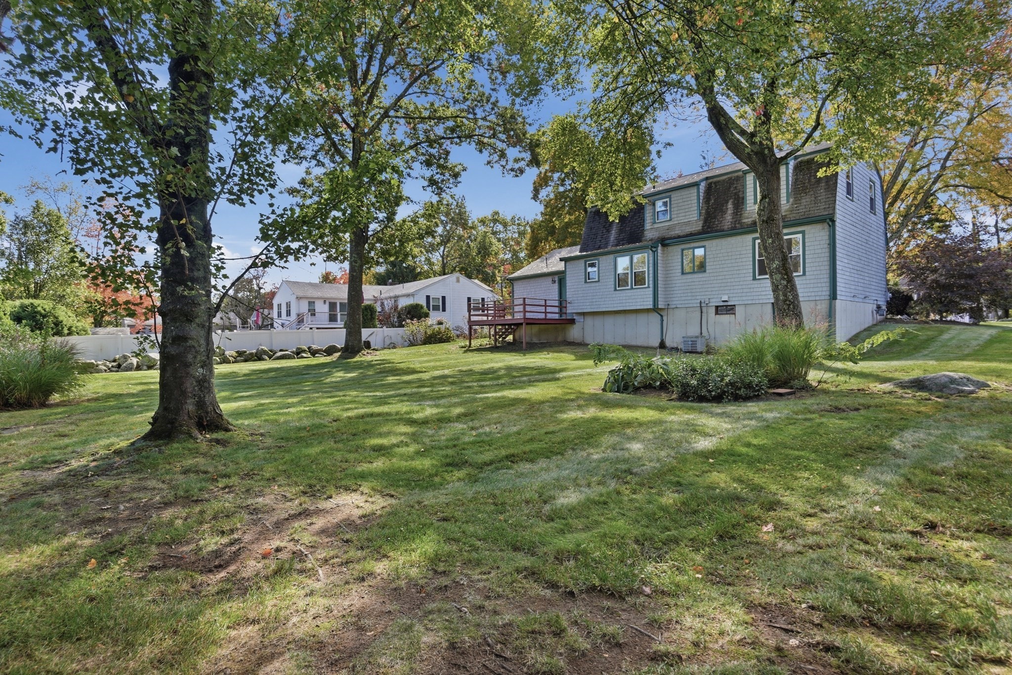 main property photo 32