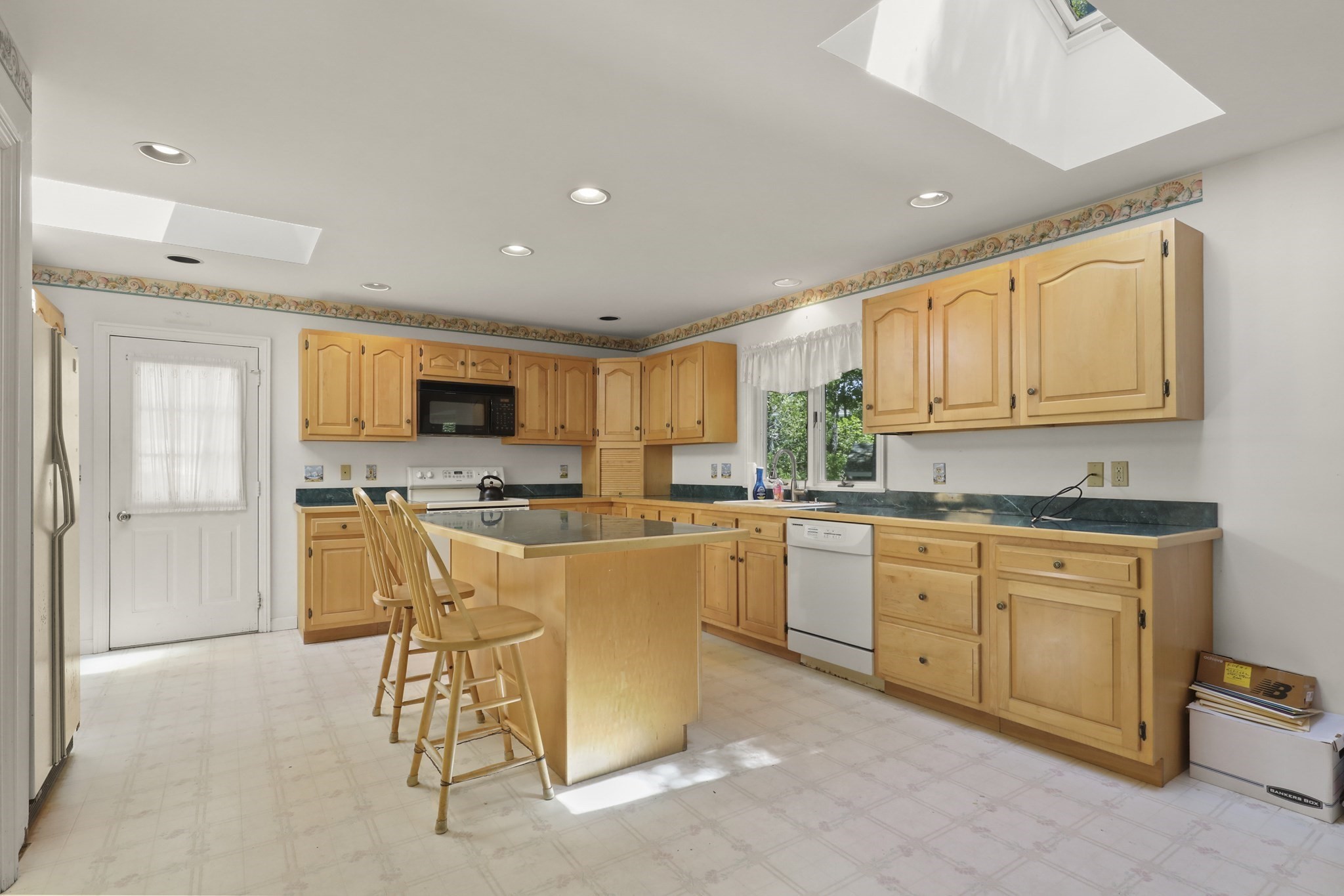 main property photo 8