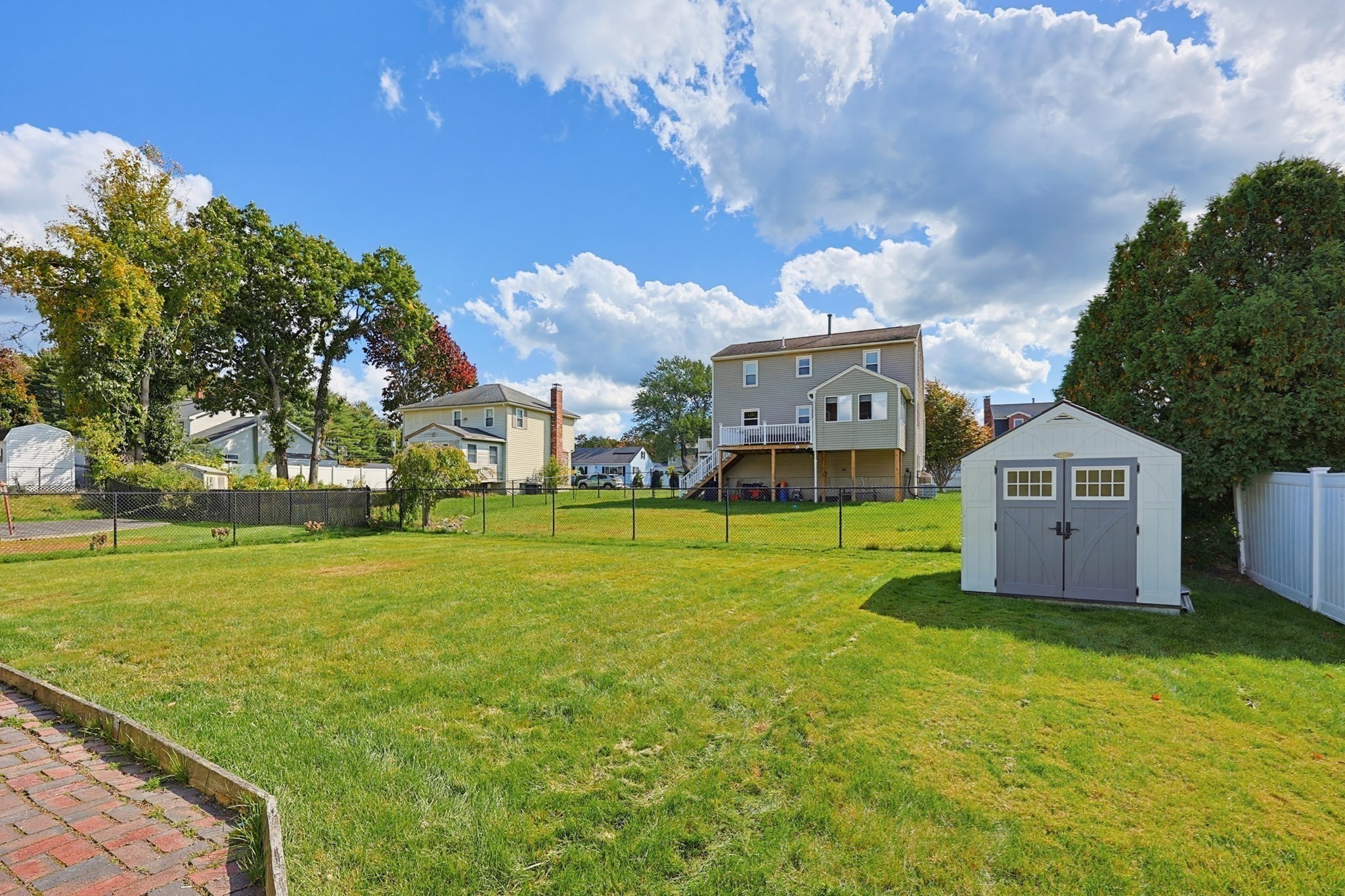 main property photo 35