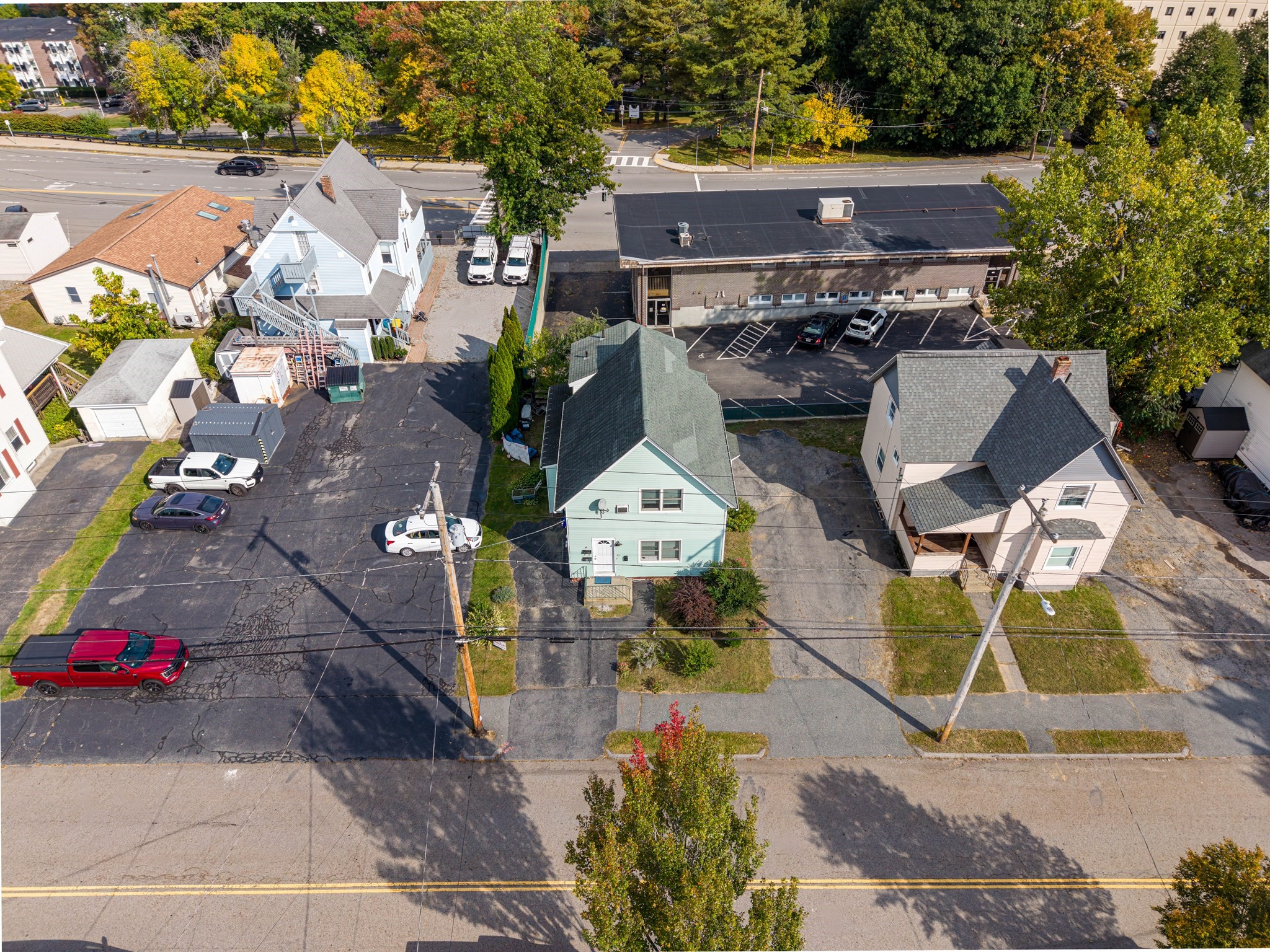 main property photo 23