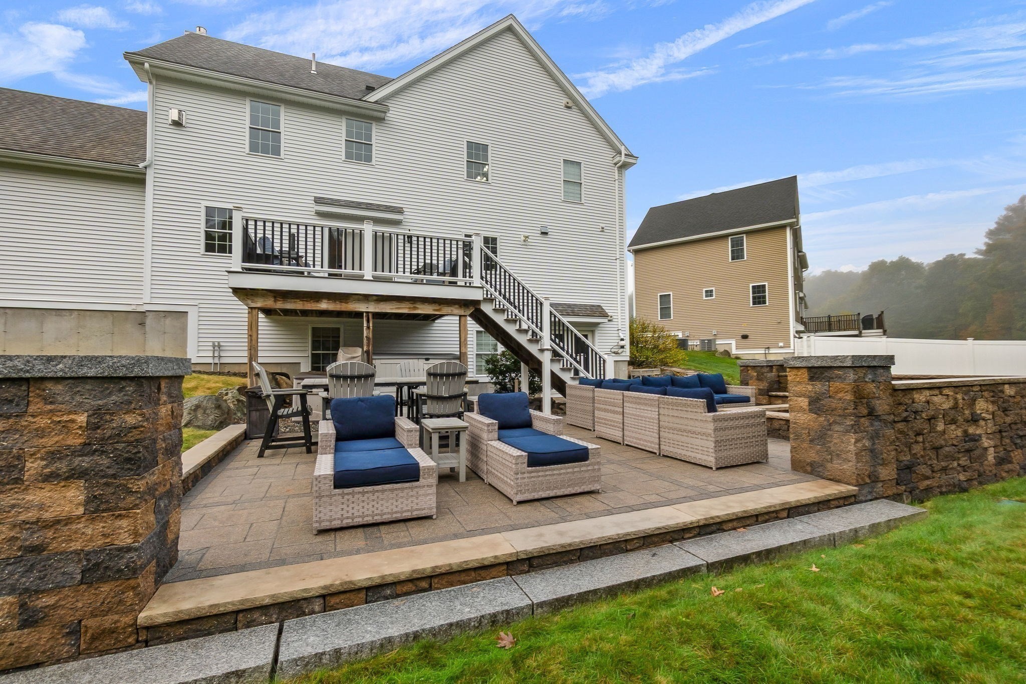 main property photo 34
