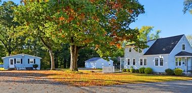 image of property with 8 Bed | 5 Bath | 4,590 Sqft