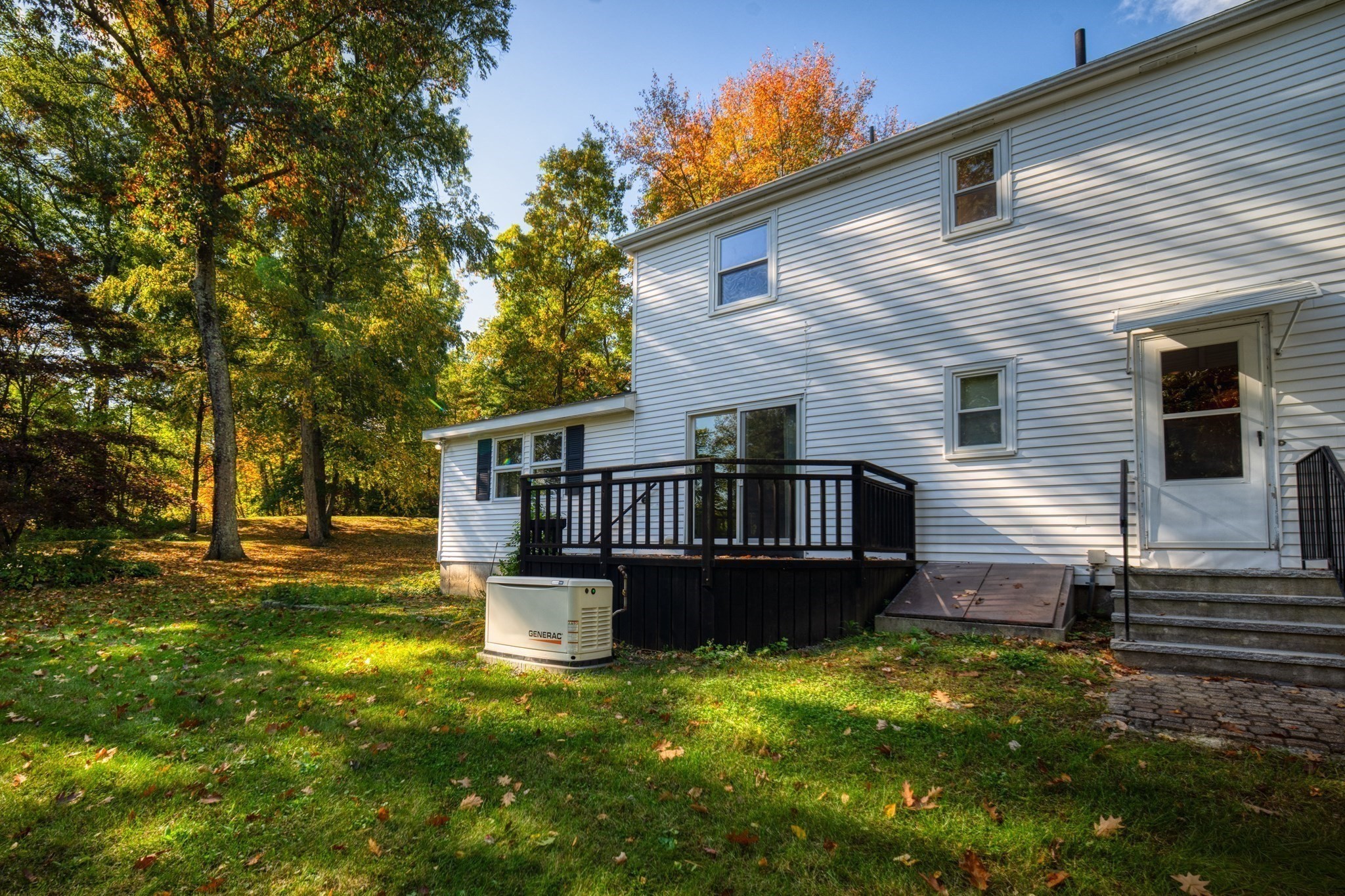 main property photo 34