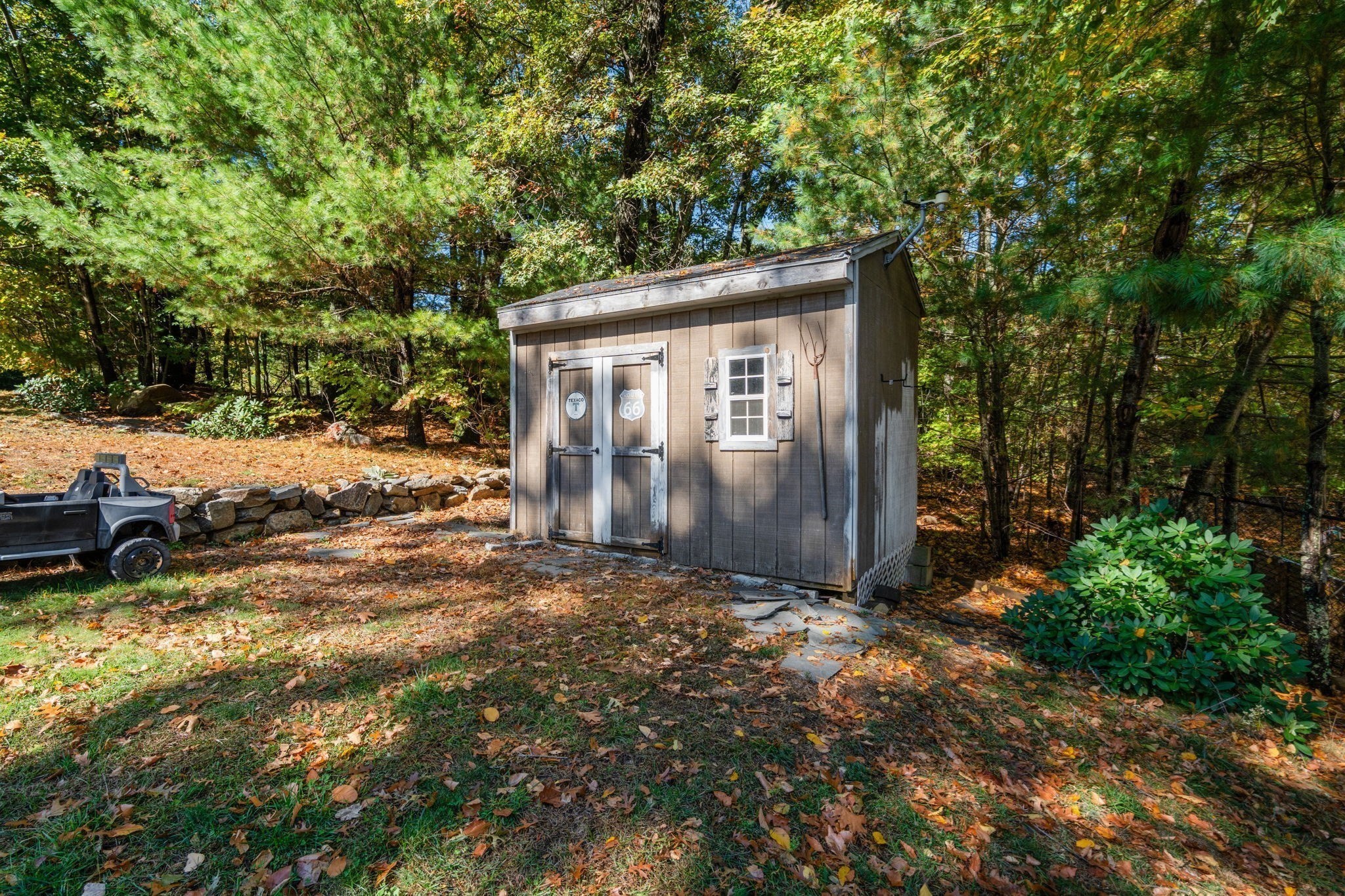 main property photo 34