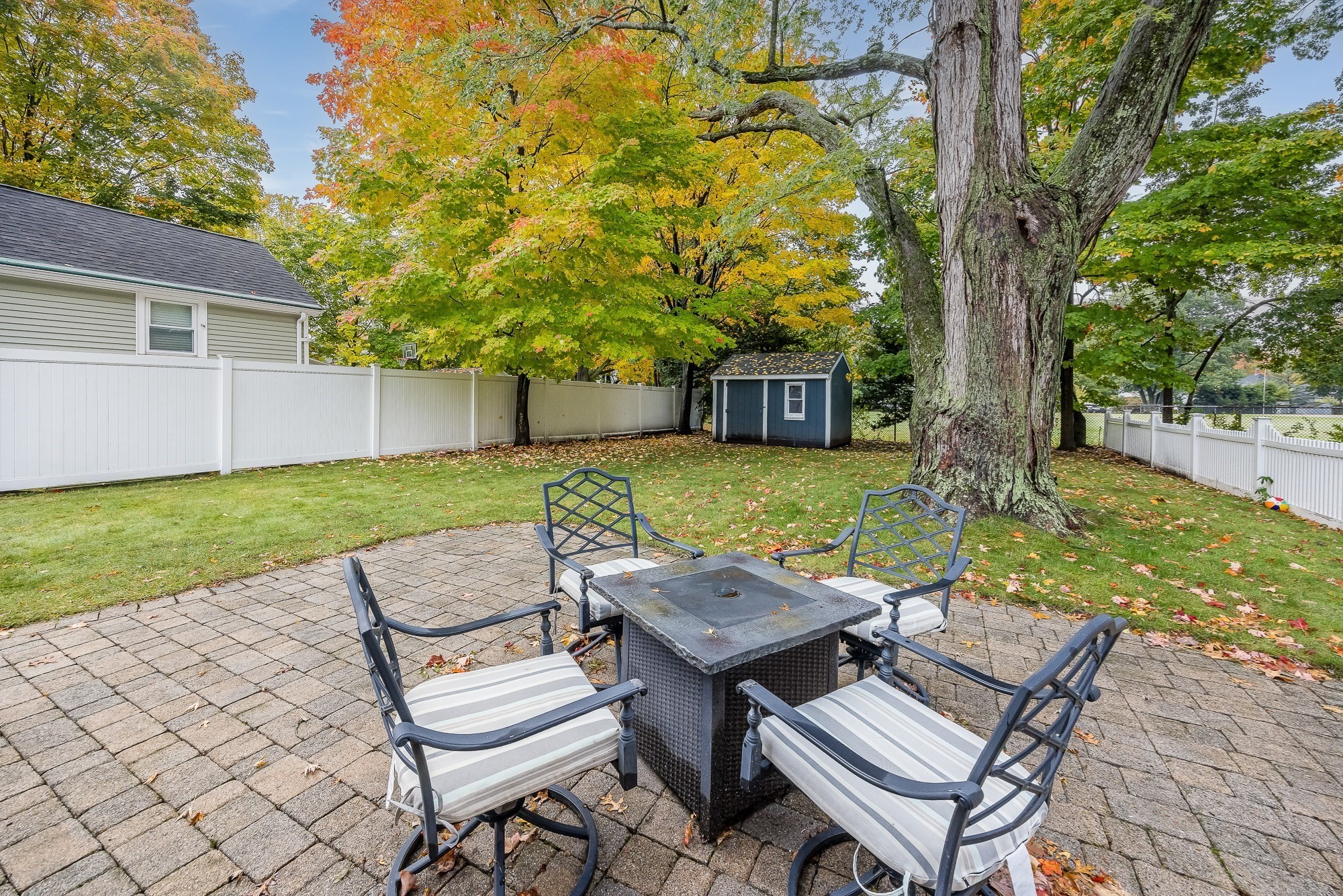 main property photo 39
