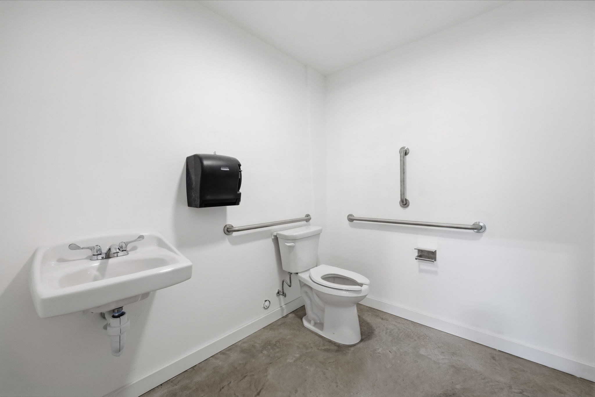 main property photo 20