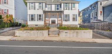 image of property with 6 Bed | 5 Bath | 2,804 Sqft