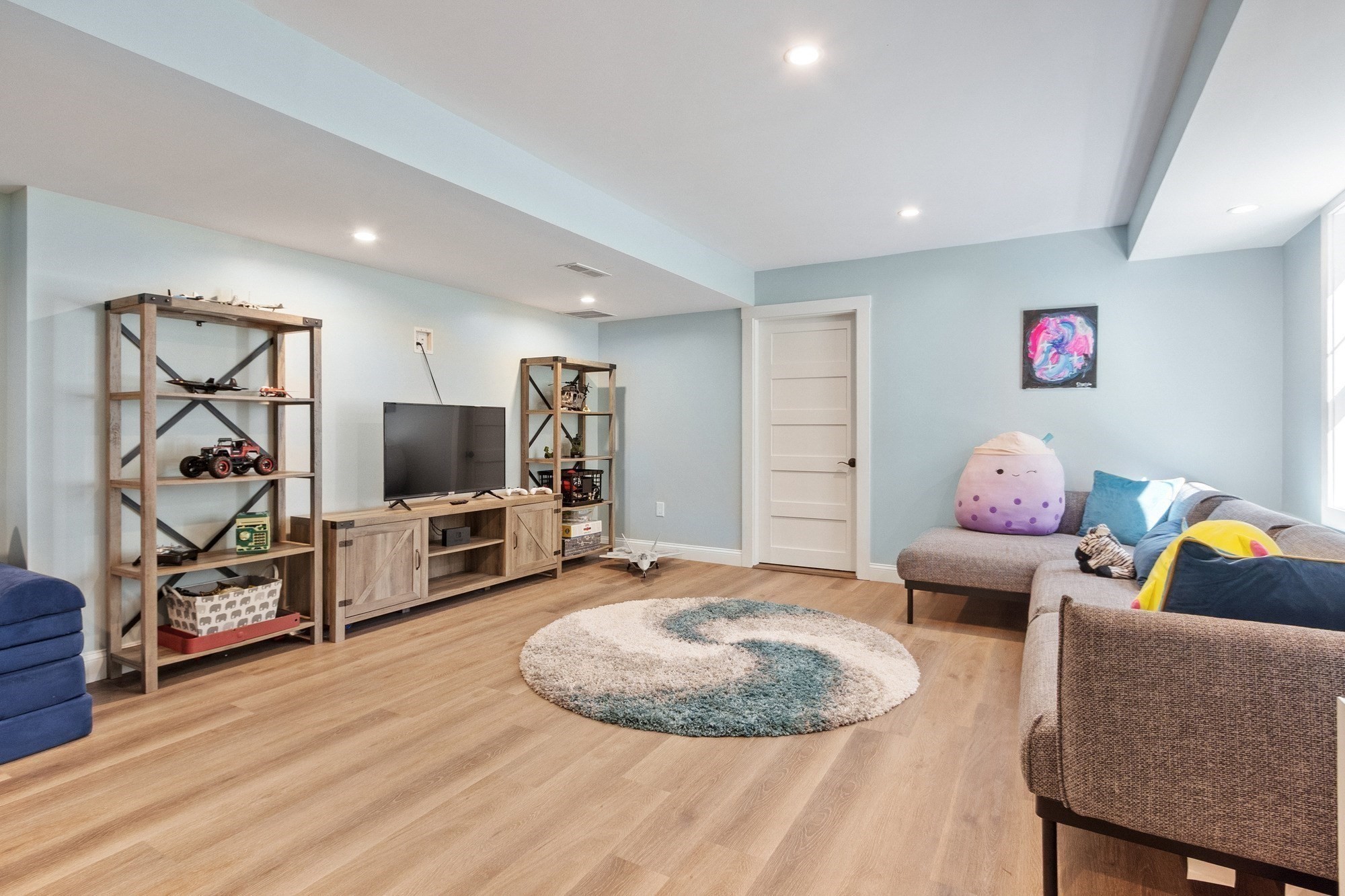 main property photo 35