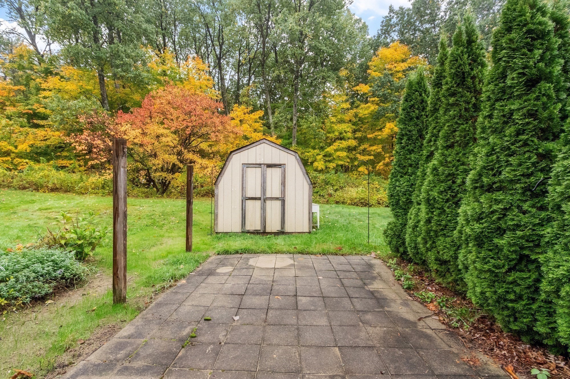 main property photo 18