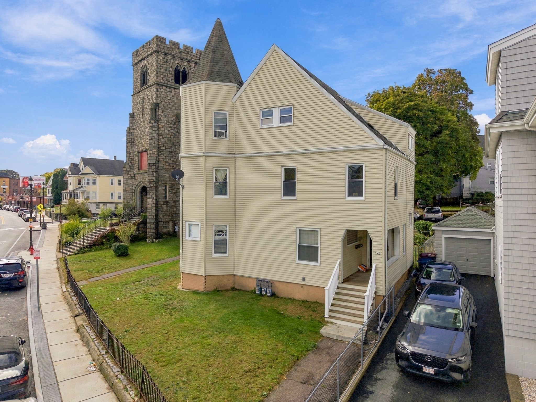main property photo 2